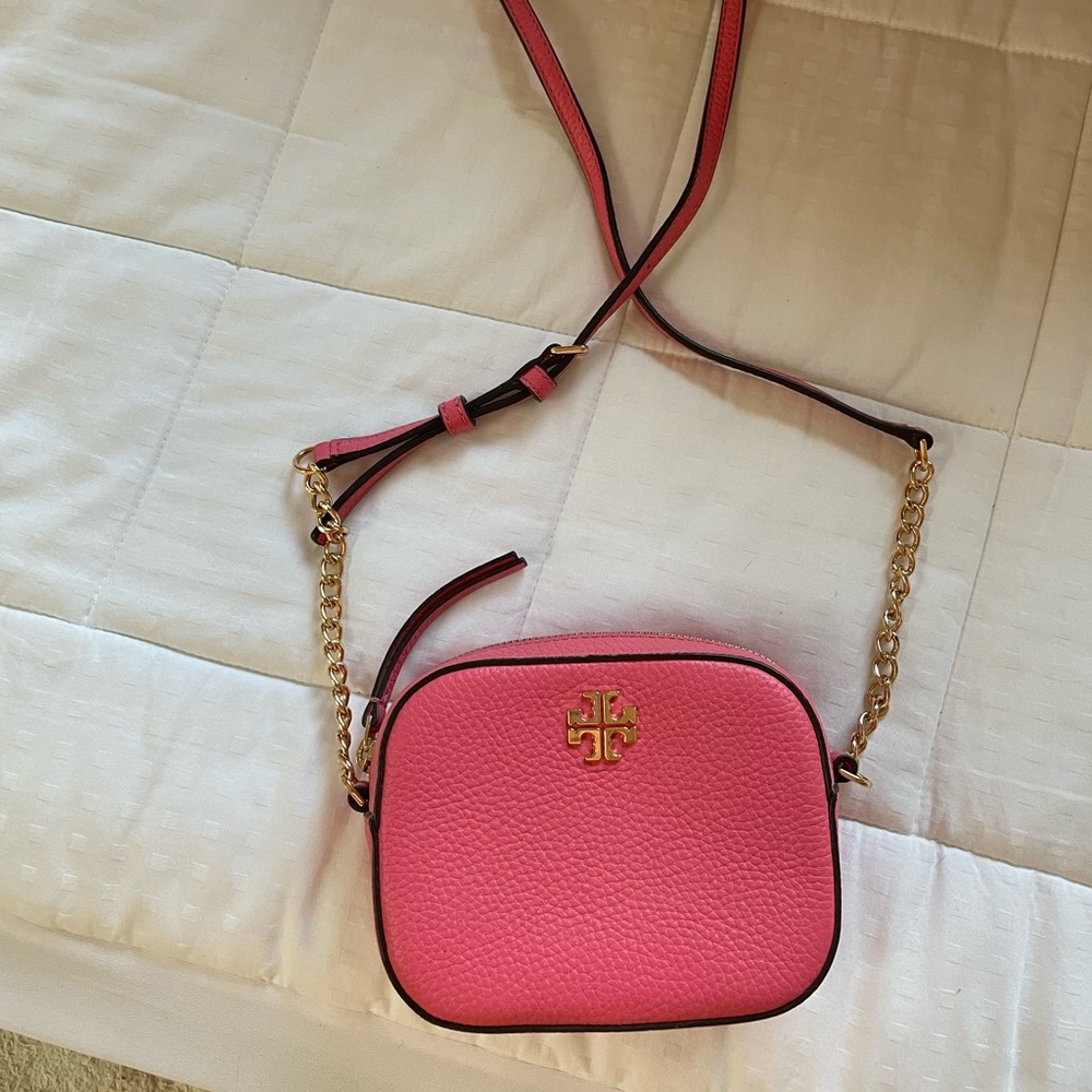 Pink/Salmon Tory Burch purse. Never used.
